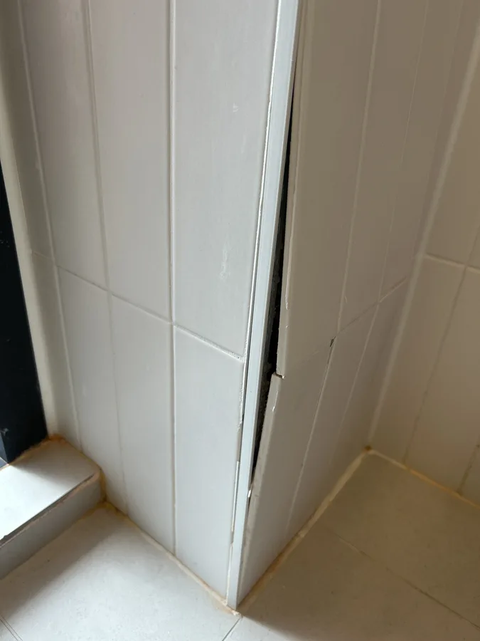 식당 화장실 인테리어 전 사진